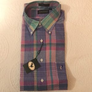 Large plaid button down shirt from the Flying Scotsman with short sleeves.